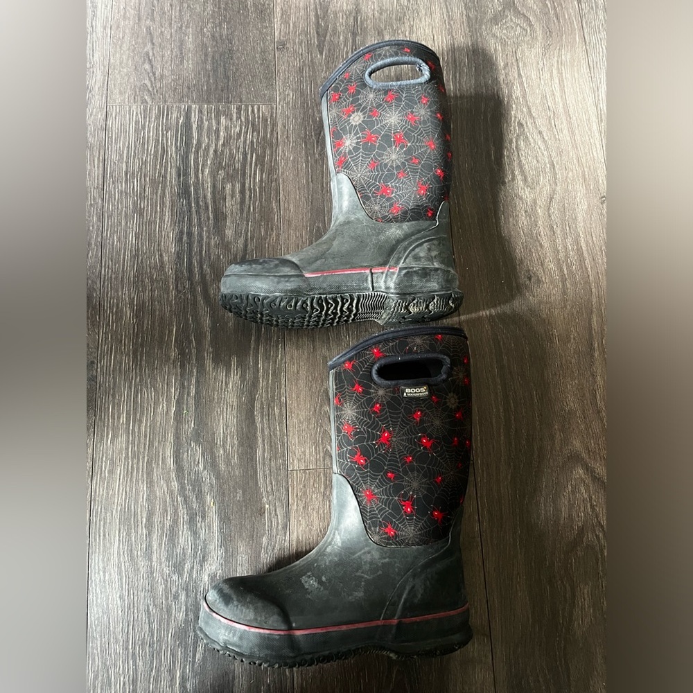 Unisex Bogs Waterproof size 3 Winter Boots